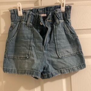 SO High Rise Mom Shorts Light Wash Size 3/26